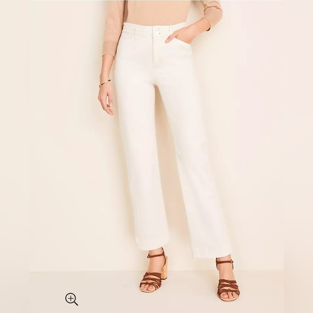 Ann Taylor The Easy Straight Cream Jeans Size 4